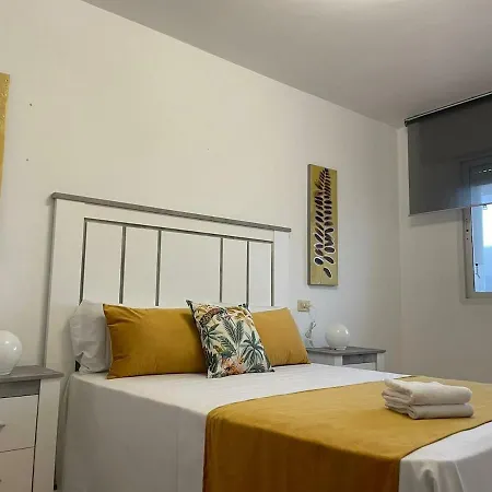 아파트 Amplio Piso Con Garaje En *