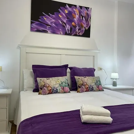 Amplio Piso Con Garaje En *