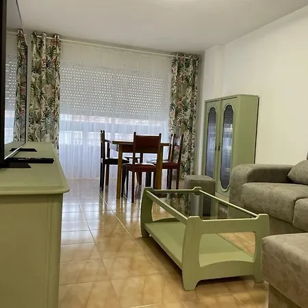 아파트 Amplio Piso Con Garaje En