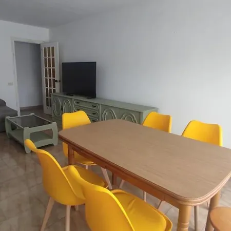 아파트 Amplio Piso Con Garaje En