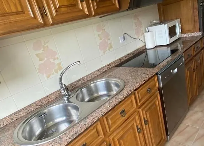 Amplio Piso Con Garaje En * Boiro