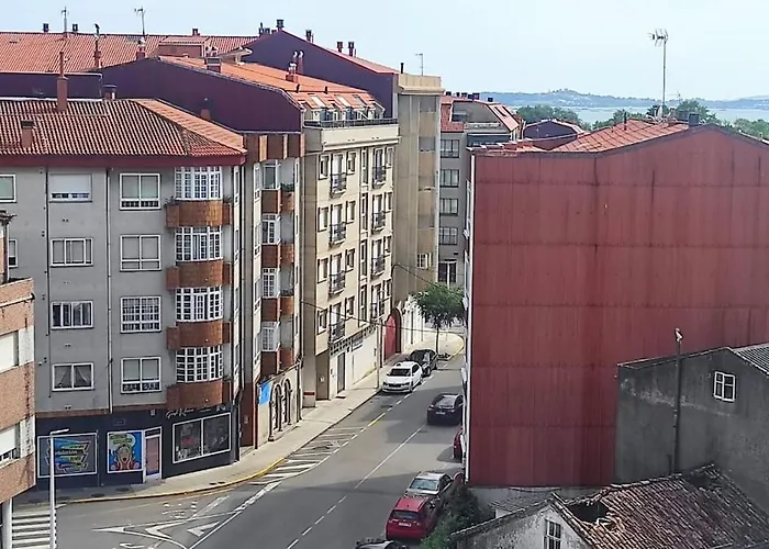 Amplio Piso Con Garaje En Boiro